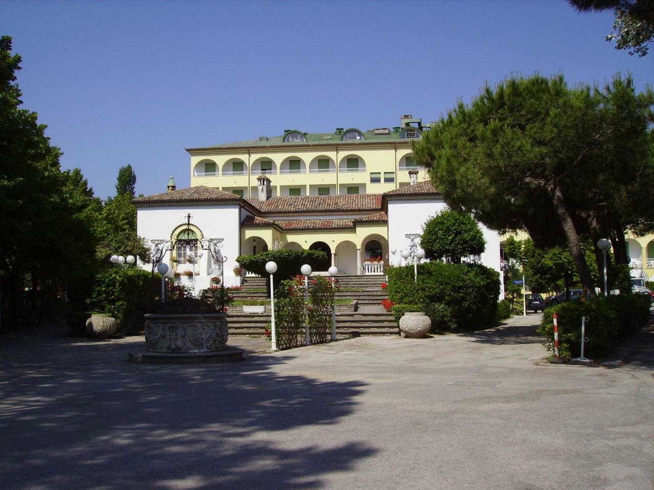 Park Hotel Ravenna Marina di Ravenna Kültér fotó