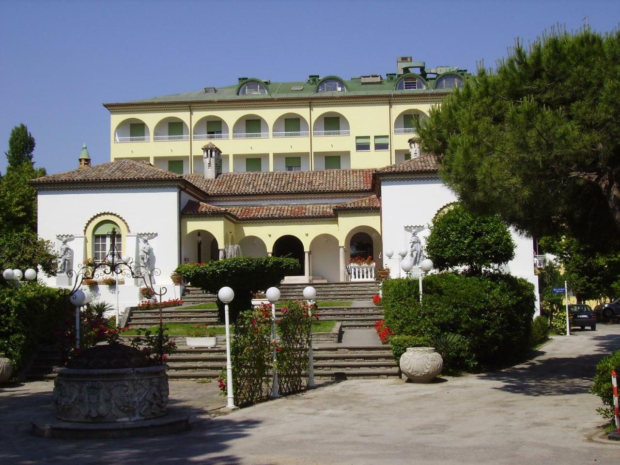 Park Hotel Ravenna Marina di Ravenna Kültér fotó