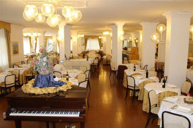 Park Hotel Ravenna Marina di Ravenna Kültér fotó